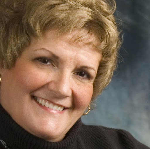 Linda Houston Photo 35