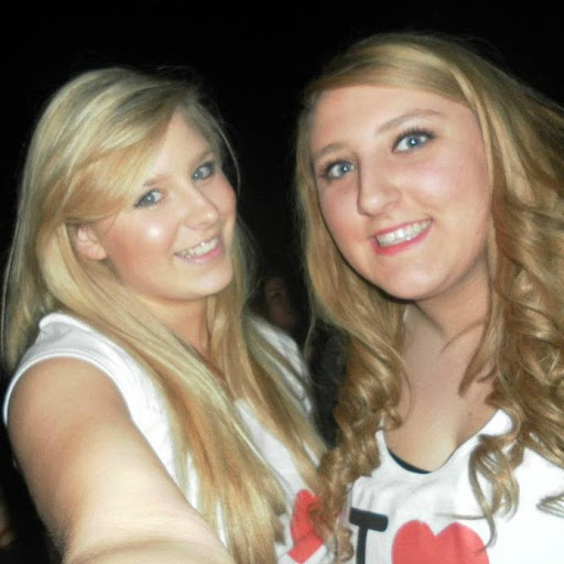 Aimee Stevenson Photo 2