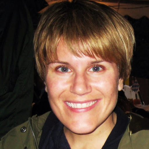 Caroline Bennett Photo 46