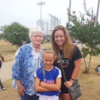 Sarah Dietz Photo 12