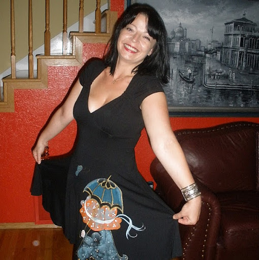 Ana Thomas Photo 38