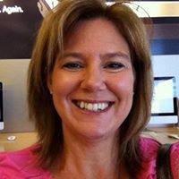 Debbie Gomez Photo 16