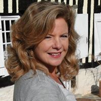 Lisa Morin Photo 13
