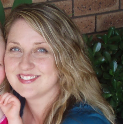 Yvette Sharp Photo 13