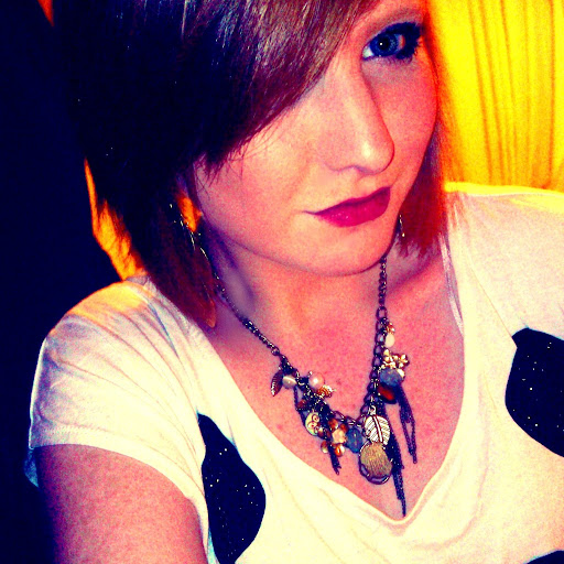 Lily Roberts Photo 3