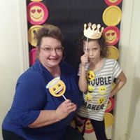 Michele Graves Photo 28