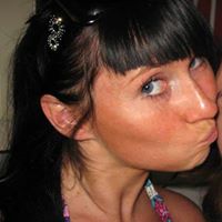 Julia Blank Photo 13