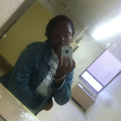 Regina Tucker Photo 4