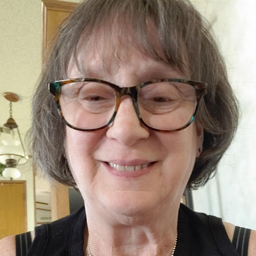 Linda Young Photo 28