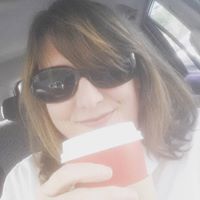 Laura Barker Photo 16