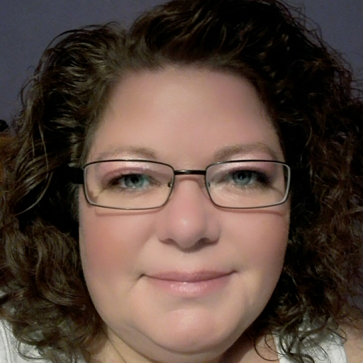 Caroline Clements Photo 17