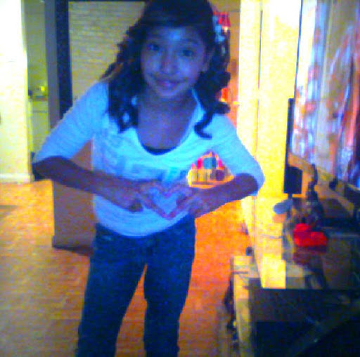 Jennifer Arroyo Photo 30