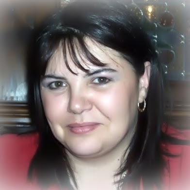 Liz Fennell Photo 16