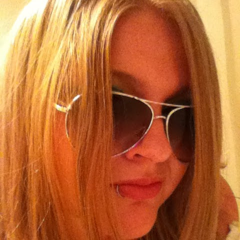 Amanda Preston Photo 13