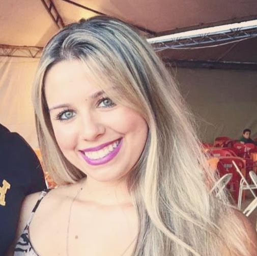 Elizabeth Prado Photo 8