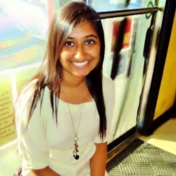 Julie Abraham Photo 16