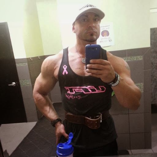 Derek Brooks Photo 20