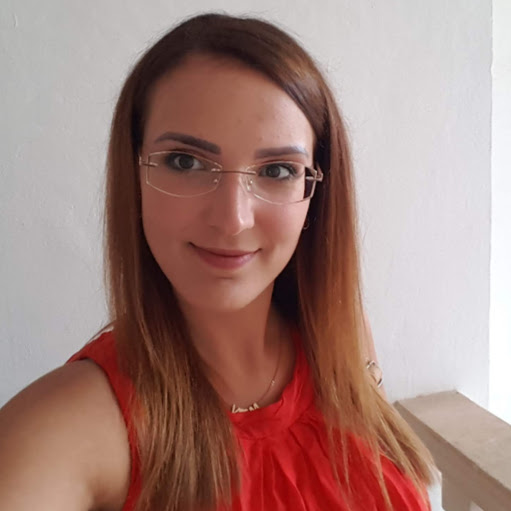 Victoria Kuhn Photo 30