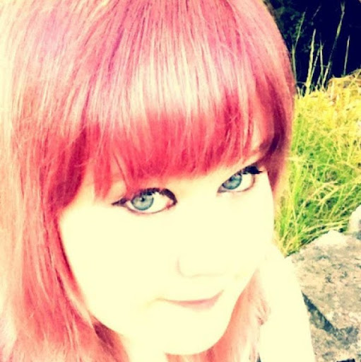 Sarah Laughlin Photo 19