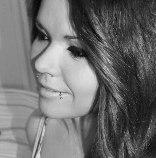 Tracy Hernandez Photo 30