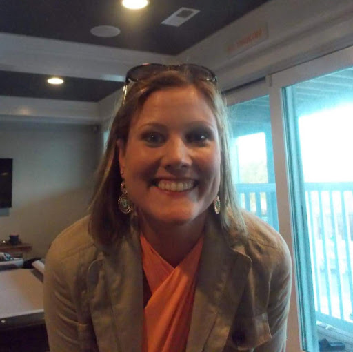 Christine Dyer Photo 20