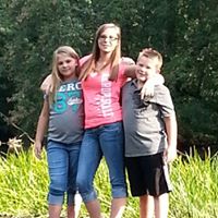 Debbie Yoder Photo 17