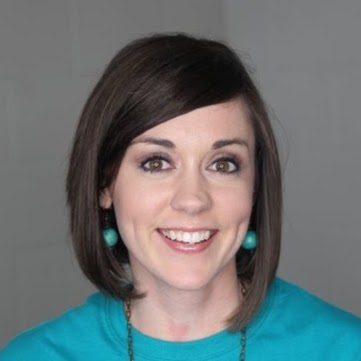 Jennifer Goins Photo 35