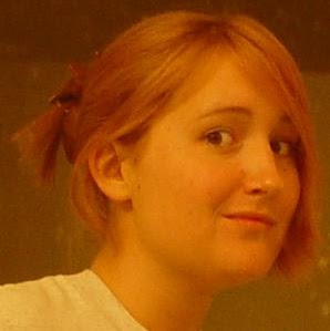 Amanda Morgan Photo 17