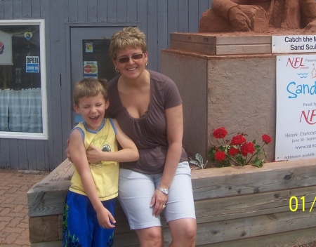 Elizabeth May Photo 37 Elizabeth May Photo 37