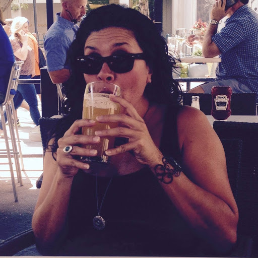 Sara Villanueva Photo 9