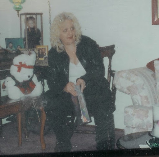 Linda Adams Photo 12