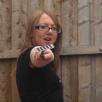 Laura Sanders Photo 15