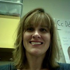 Lynn Davis Photo 11