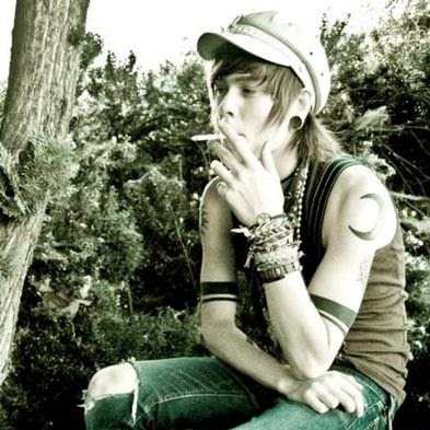 Leah Warren Photo 15