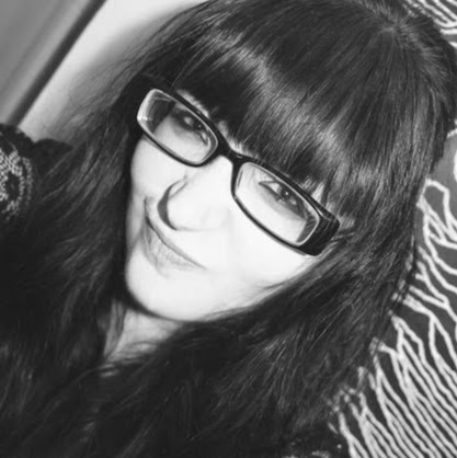 Samantha Fielding Photo 15