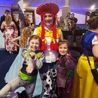 Vicki Campbell Photo 19