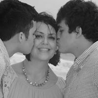 Kelly Leger Photo 26