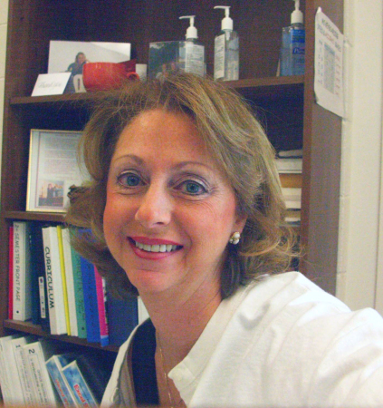 Laurie Thompson Photo 30