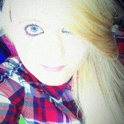 Leah Slater Photo 2