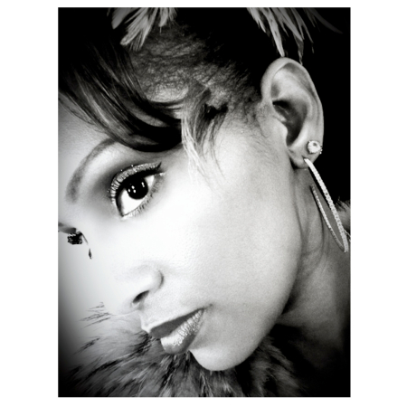 Jacqueline Mitchell Photo 26