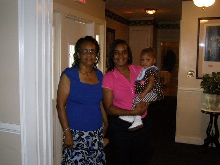 Allison Reed Photo 5 Allison Reed Photo 5