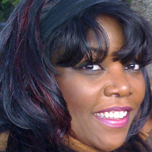 Julianne Johnson Photo 18