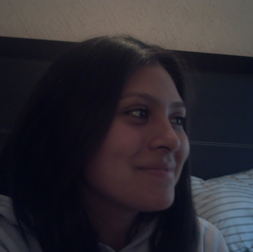 Andrea Fuentes Photo 38