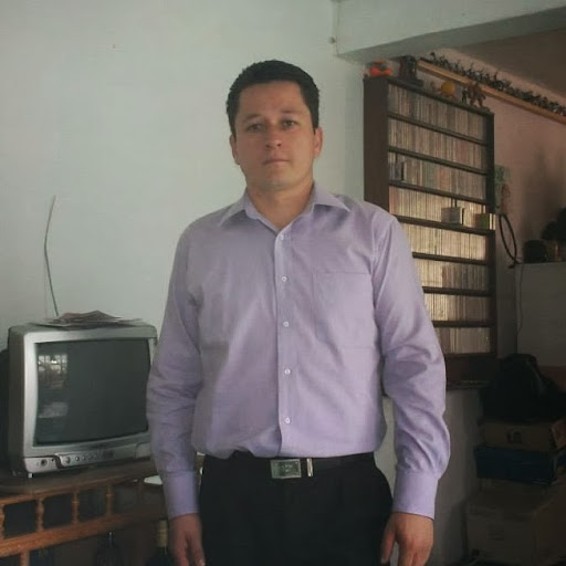 Cesar Luna Photo 42