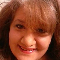 Beth Armstrong Photo 36