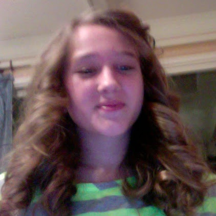 Ellen Stevens Photo 12