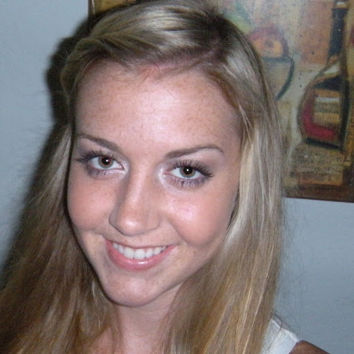 Margot Ross Photo 12