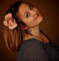 Jennifer Friend Photo 26