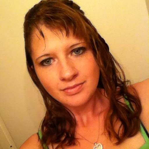 Crystal Humphries Photo 11