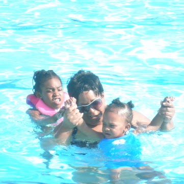 Angela Samuel Photo 32